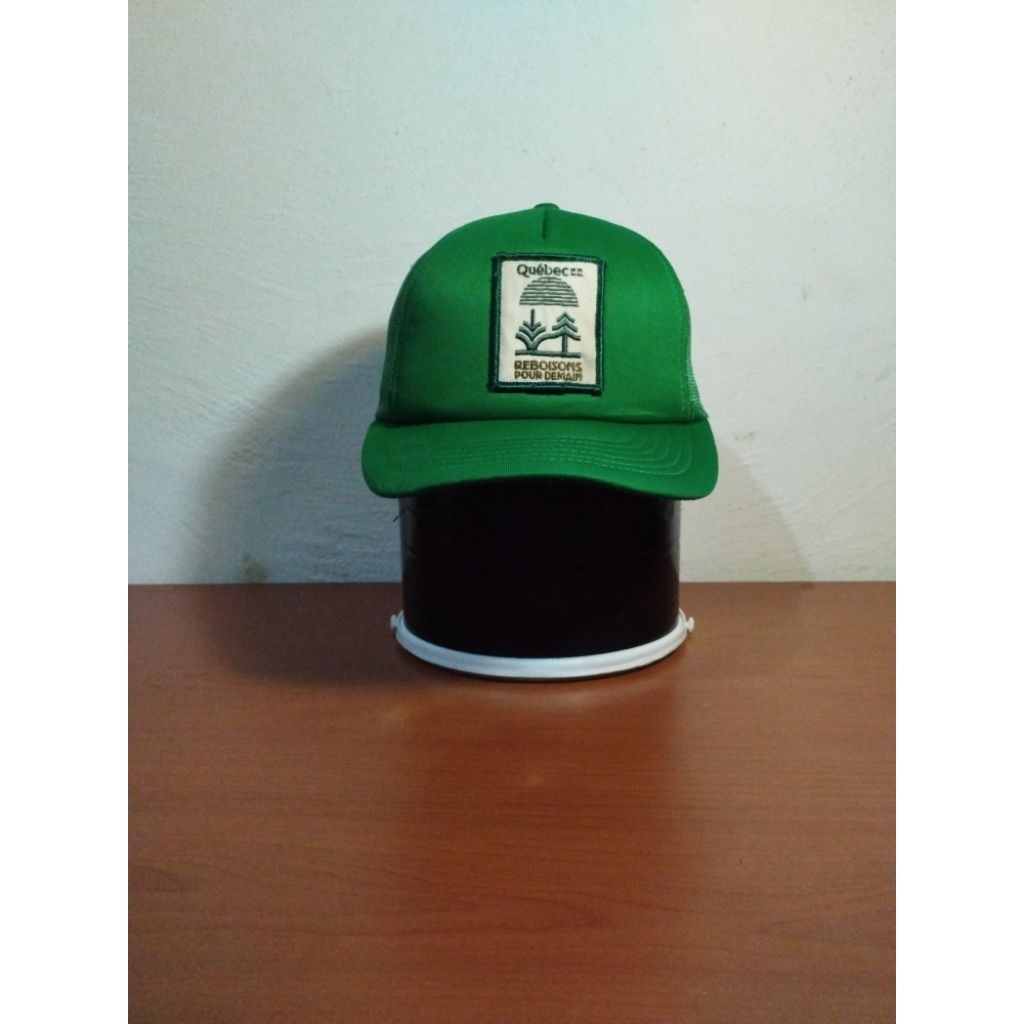 Topi Trucker Vintage Youngan Quebec