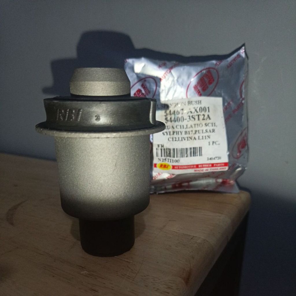 bushing crossmember grand livina merk RBI original