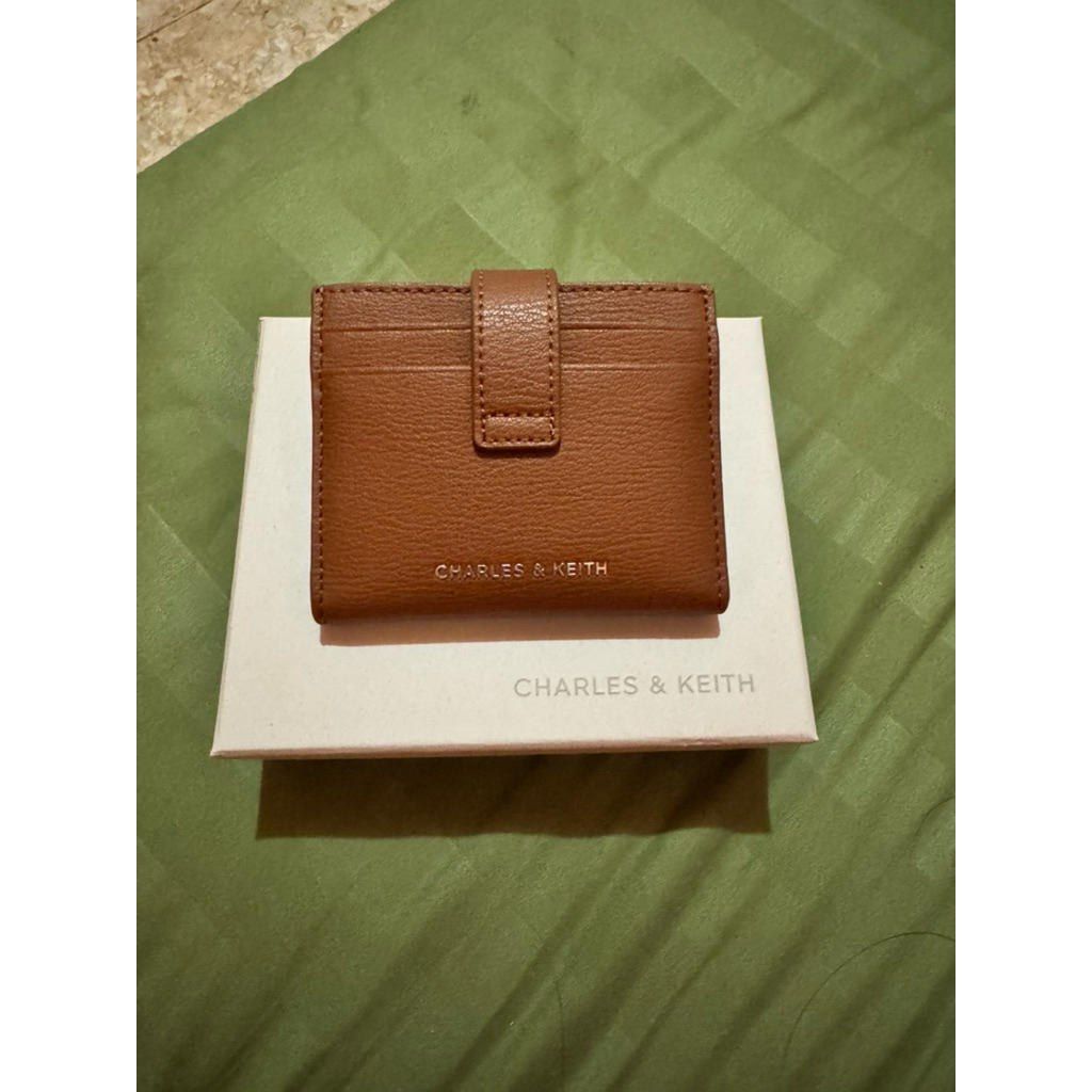 DOMPET KARTU CHARLES AND KEITH ORIGINAL PL LIKE NEW