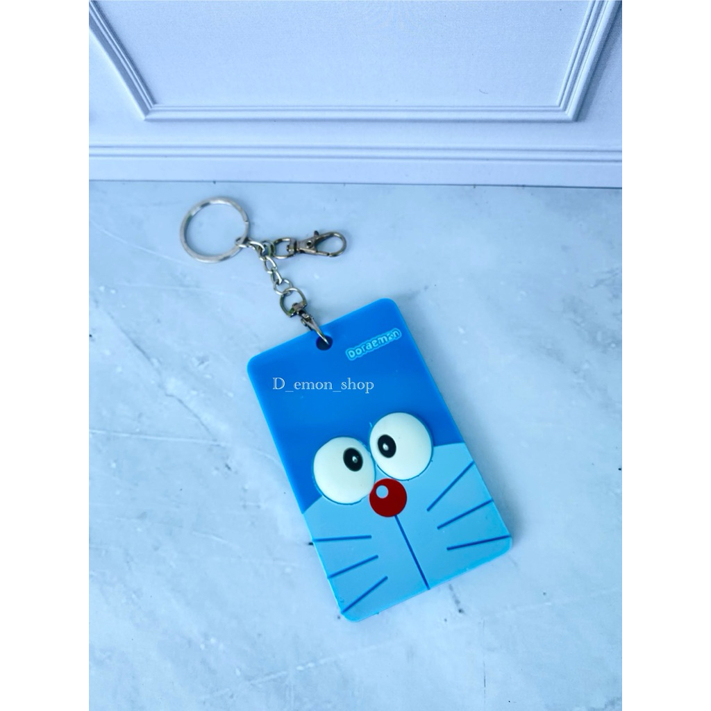 

Gantungan kunci + tempat kartu doraemon / Name Tag Doraemon / Card holder id