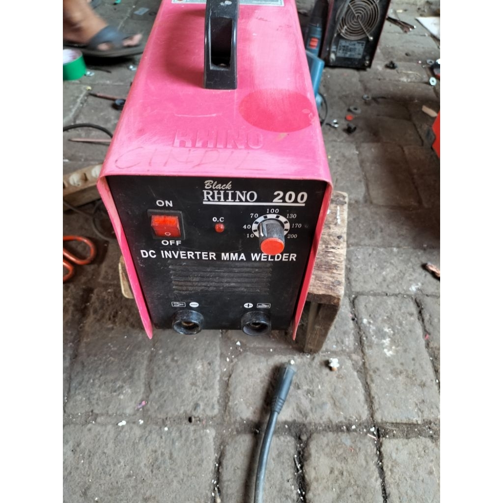 TRAVO LAS RHINO 200A  TANPA KABEL LAS