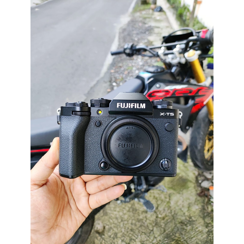 KAMERA MIROLES FUJIFILM XT5 BODY ONLY BUKAN FUJIFILM XT3 XT4 XT20 XT30