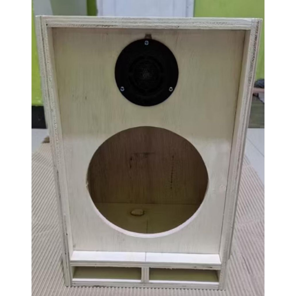 Box speaker 8 inch + tweeter