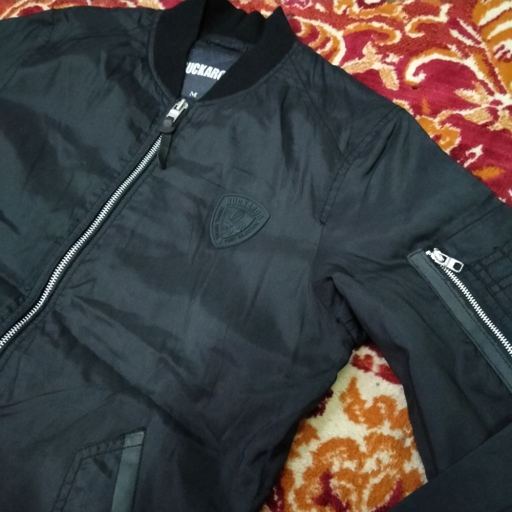 Jaket bomber buckaroo size M fit L