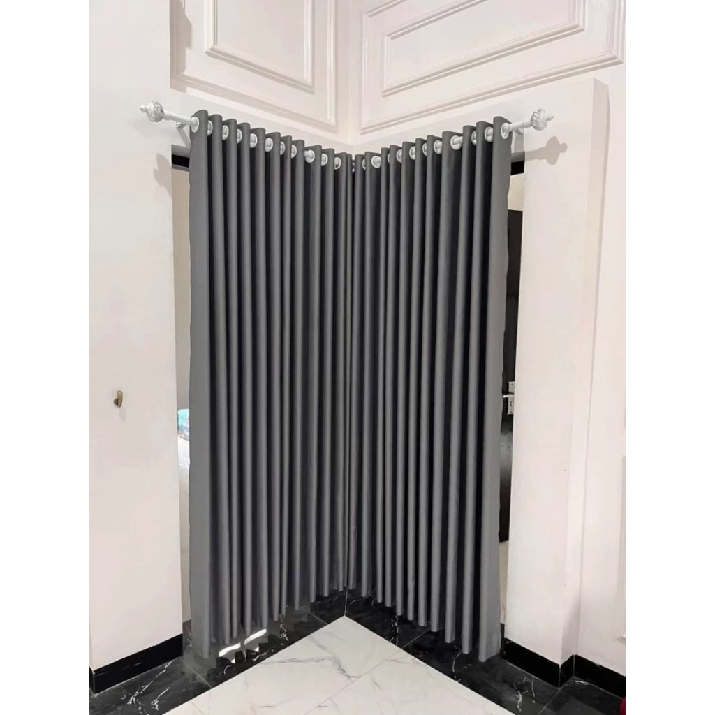 GORDEN BLACKOUT ABU TUA GLOSSY POLOS