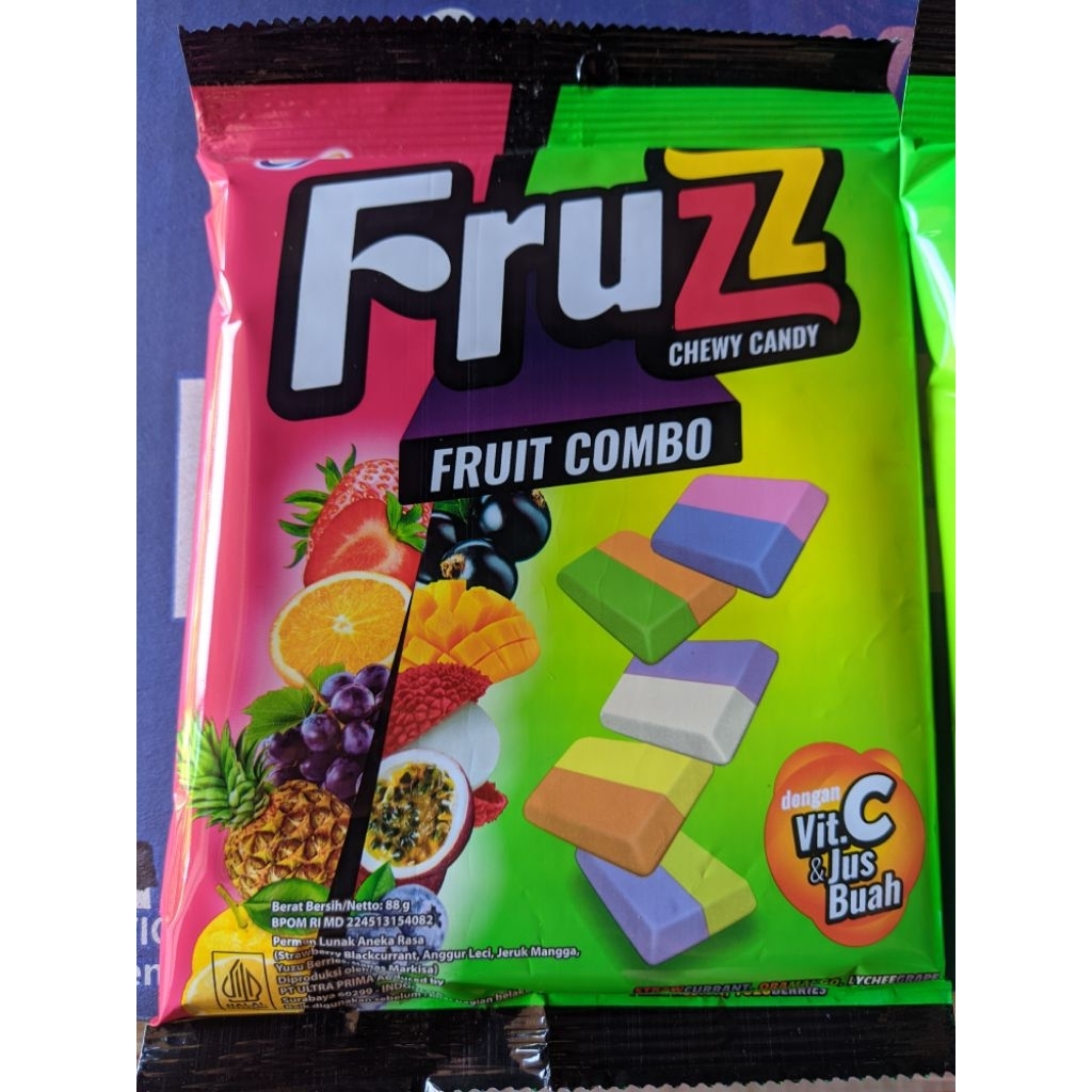 

Fruzz Chewy Candy/Permen lunak aneka rasa buah
