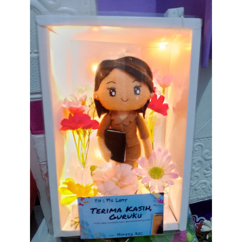 Gift Box Kado/Hadiah  buat hari Guru / Boneka flanel Profesi Guru