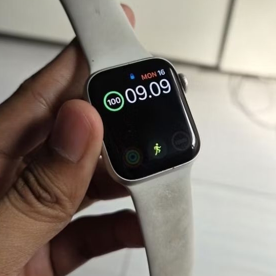 Apple Watch Series 5 Preloved