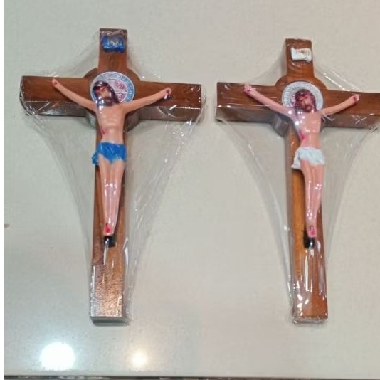 Salib Dinding/salib gantung Corpus Benedictus katolik kristen  hiasan dinding 20x12cm