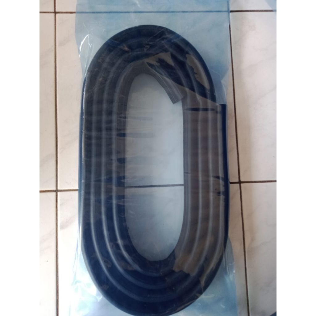 karet balon body pintu mobil Suzuki taruna