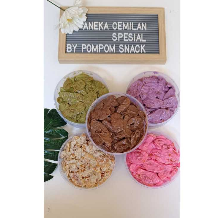 

Keripik pisang lumer coklat, matcha, strawberry, tiramisu, taro - cemilan snack kripik rasanya enak kriuk dan manis - halal - higienis