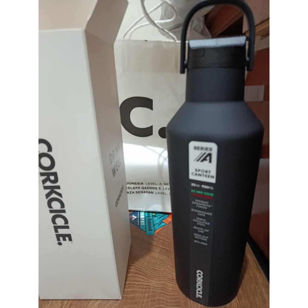 Corkcicle canteen sport 32oz