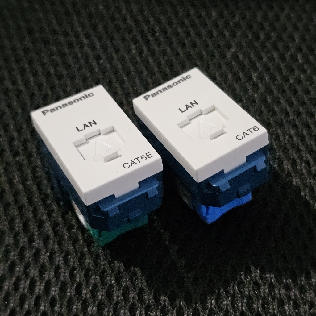 PANASONIC modul outlet data RJ45 CAT5E WE2488 / CAT6 WEJ24886 putih