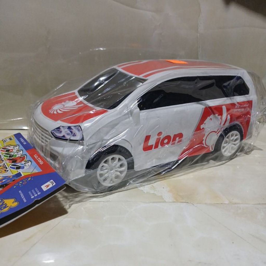 mainan mobil avanza rkc