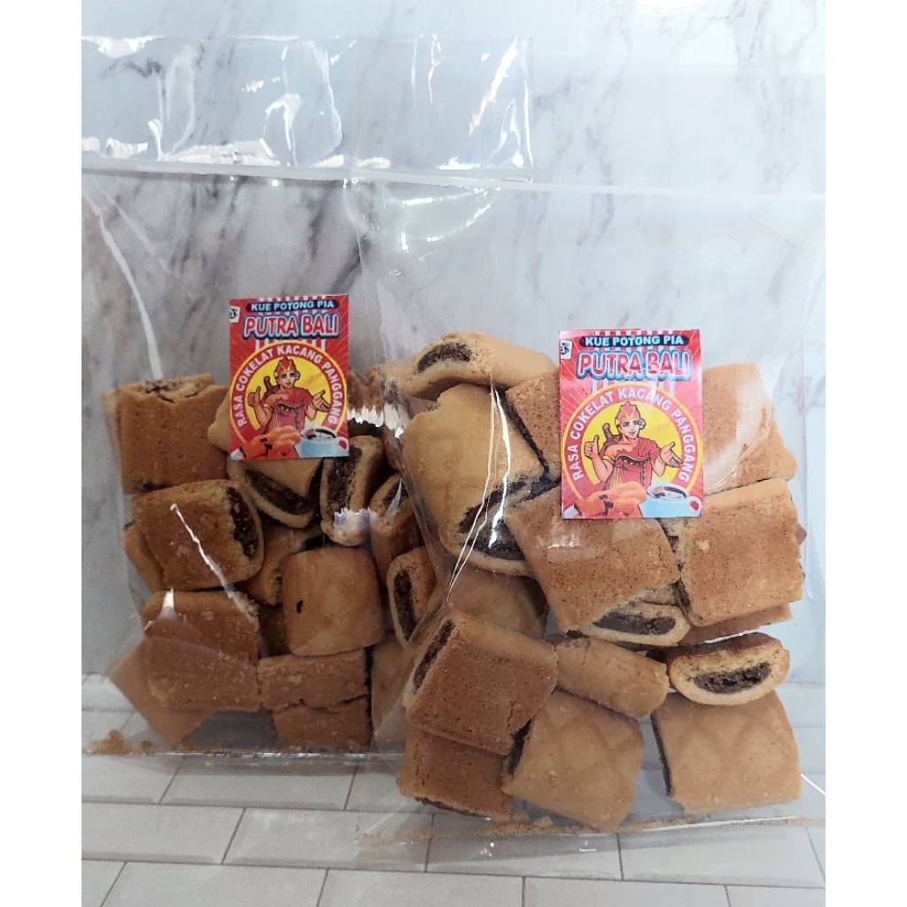 

PIA PUTRA BALI 225 GR / PIA JADUL / BAKPIA JADUL
