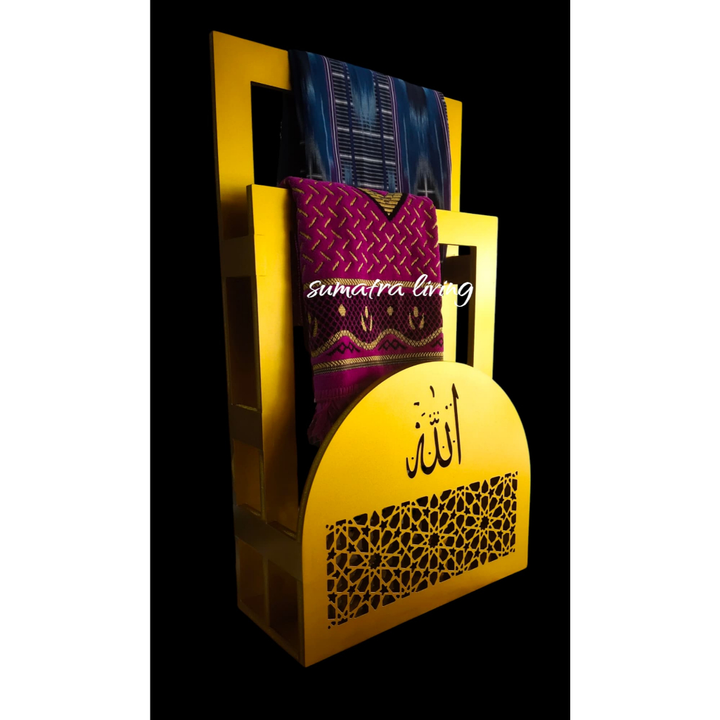 Rak Mukena dan Sajadah