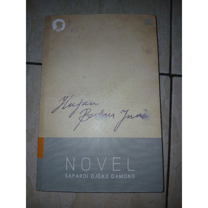 BUKU HUJAN BULAN JUNI