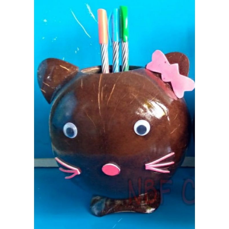 

tempat pensil batok kelapa