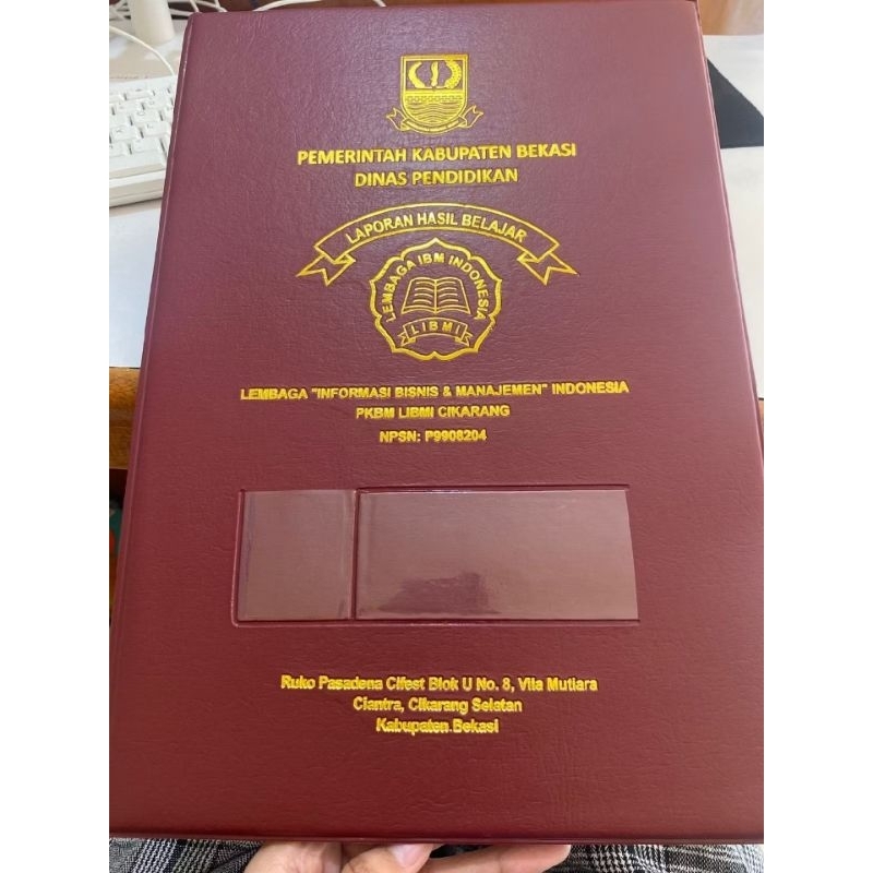 

COVER MAP IJAZAH/RAPORT K13 EMBOS FOIL EMAS (ASE)