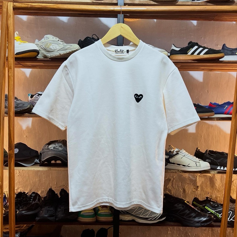 COMME DES GARCONS White shirt black embordie