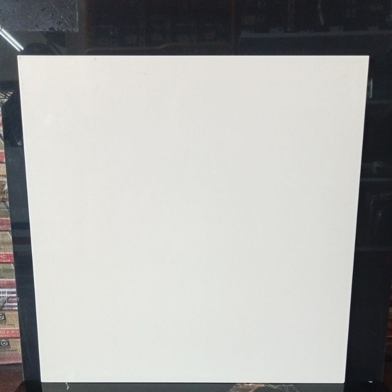 KERAMIK 50X50 UNO PALCON CREAM POLOS GLOSSY