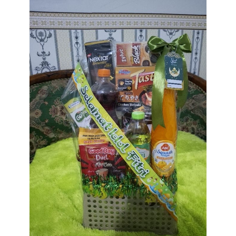 

Parsel Makanan Lebaran Idul Fitri / Parsel Lamaran / Parsel Pernikahan