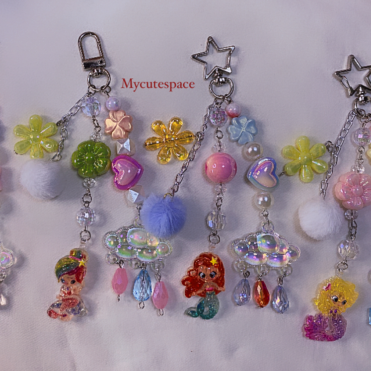 KEYCHAIN MIRROR MERMAID / BAG CHARM MERMAID RESIN GLITTER