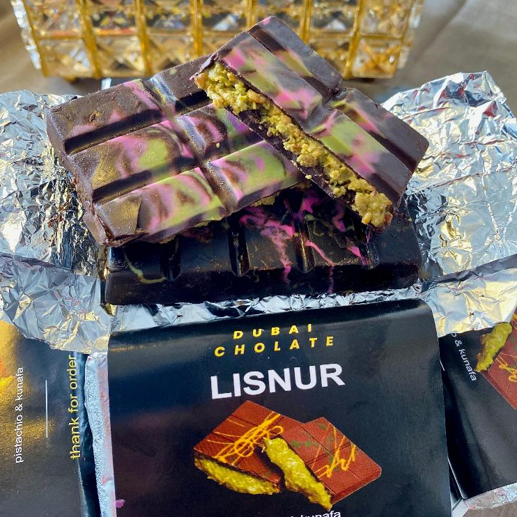 

Lisnur Dubai Chocolate Pistachio & Kunafa