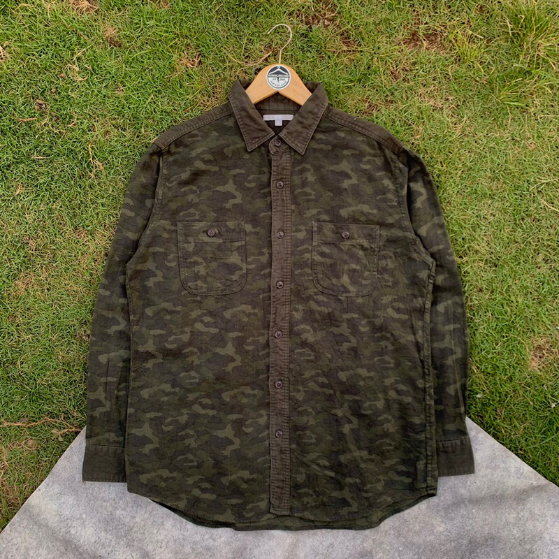 KEMEJA FLANEL "UNIQLO" PATTERN CAMO SECOND ORIGINAL