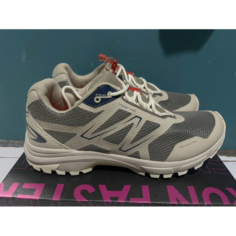 SEPATU TRAIL RUNNING 910 YUZA SIZE 42