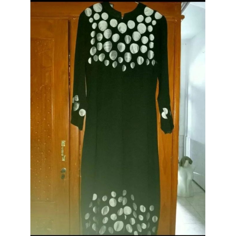 Gamis polkadot hitam