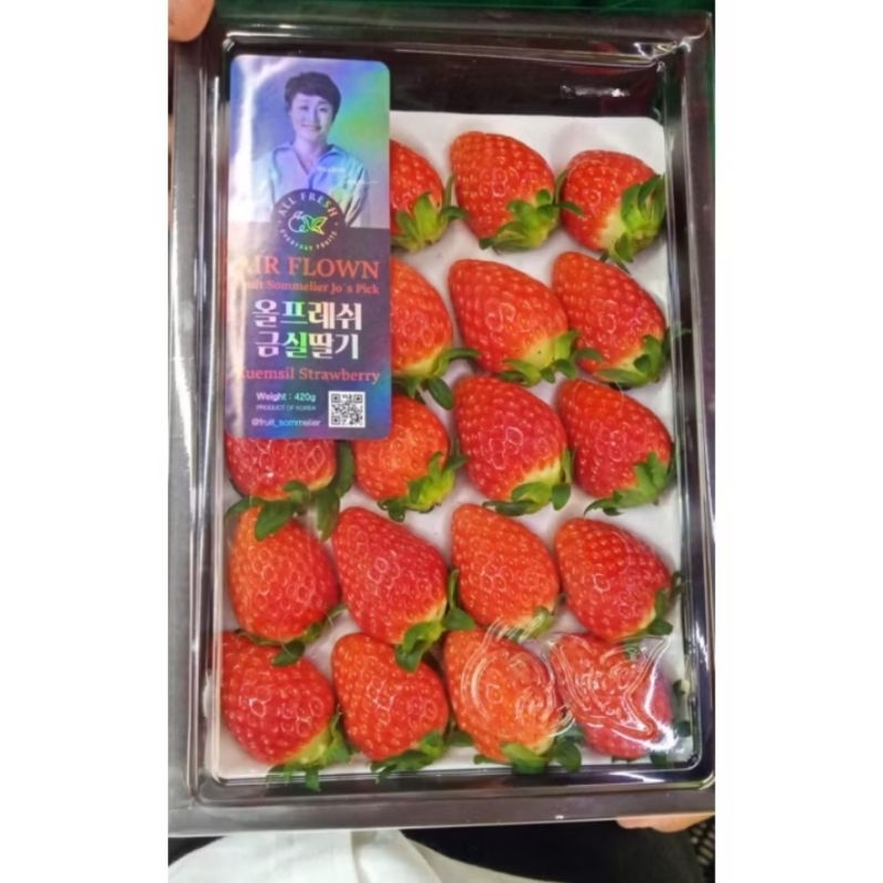 

Strawbery korea ghangchu premium 410gram fresh
