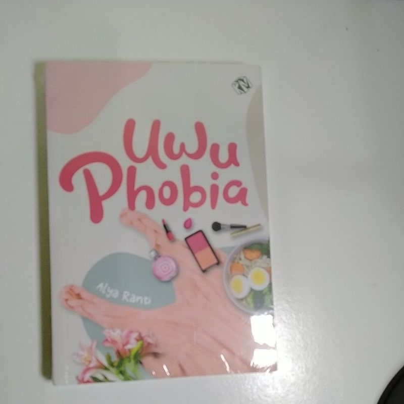 novel uwu phobia by Alya ranti
