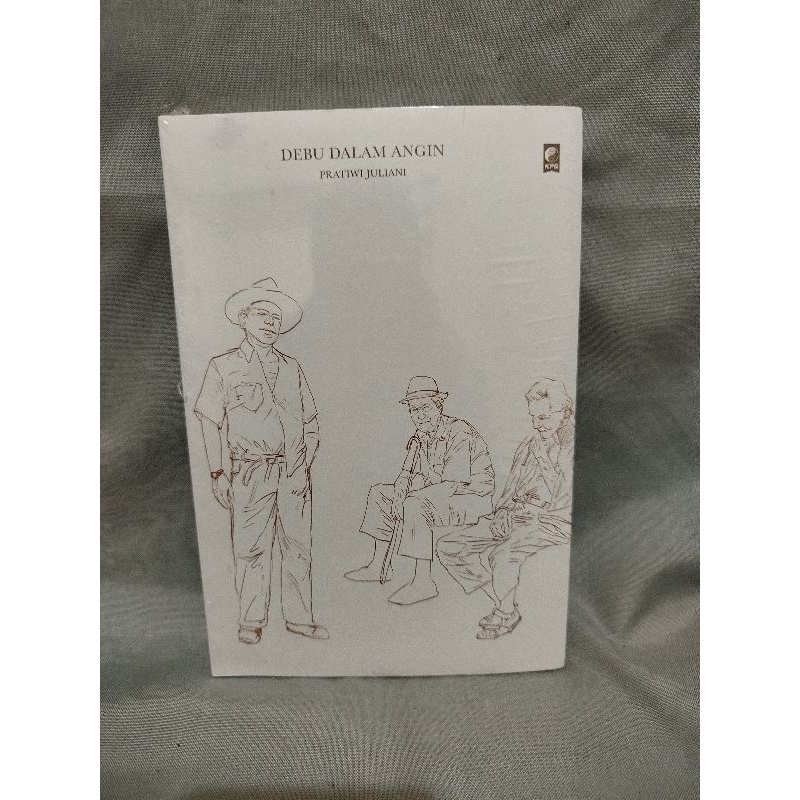 Debu  dalam angin pratiwi juliani comma books