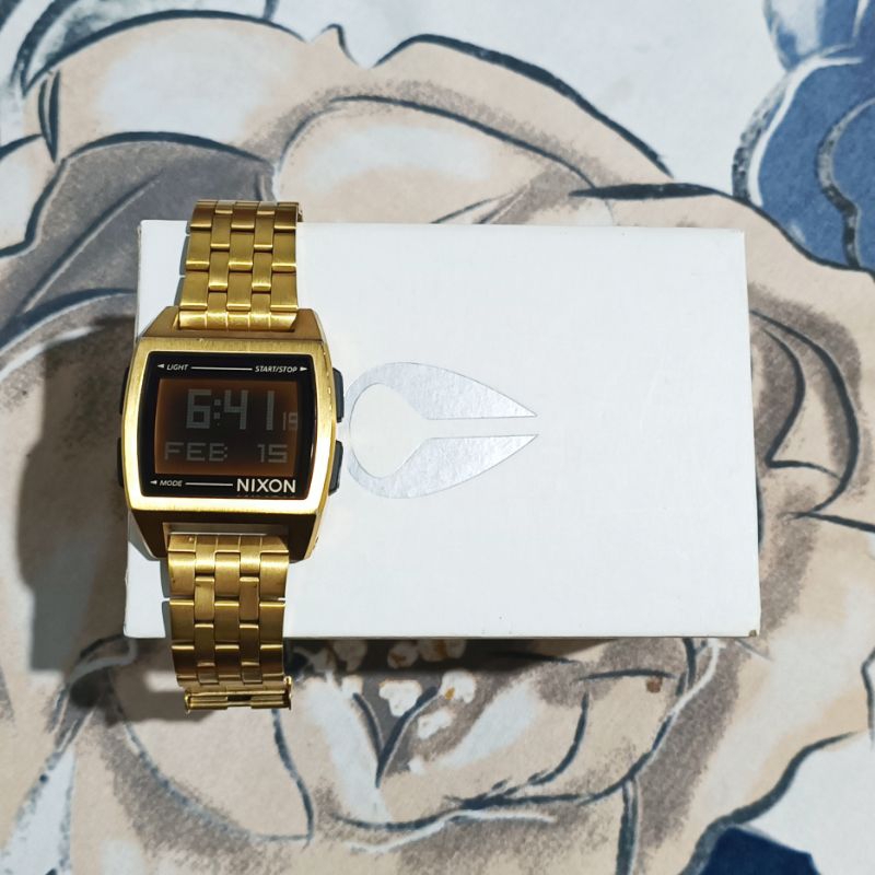 Jam tangan Nixon base all gold original second/bekas