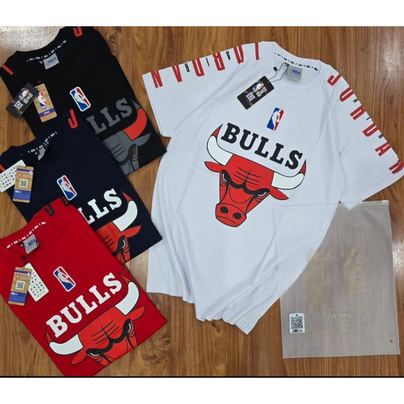 Kaos / Tshirt motif Bulls warna Hitam Putih Merah Navy