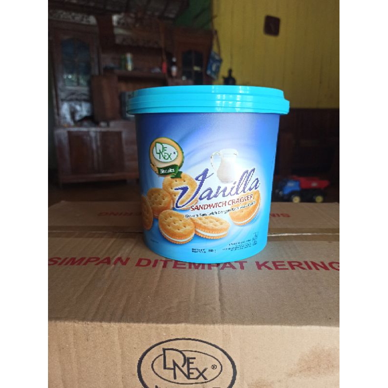 

VANILLA BISKUIT TIMBA MURAH // JAJAN LEBARAN // DENEX TIMBA SANDWICH CRACKER