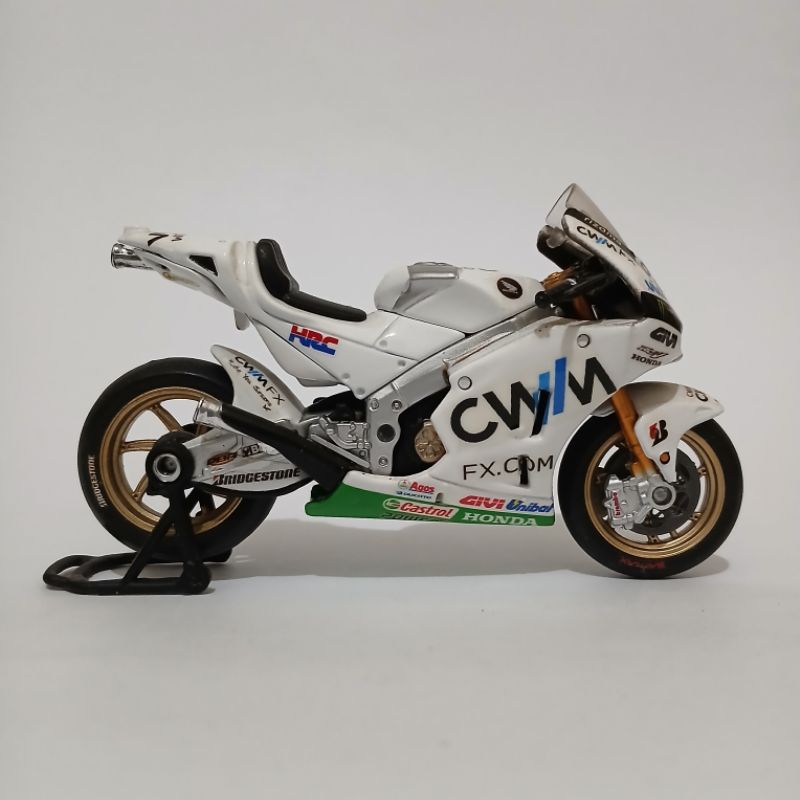 Diecast Motogp Maisto 1/18 Cal Crutchlow 2015 Honda RC213V LCR Honda CWM FX 2015 Custom