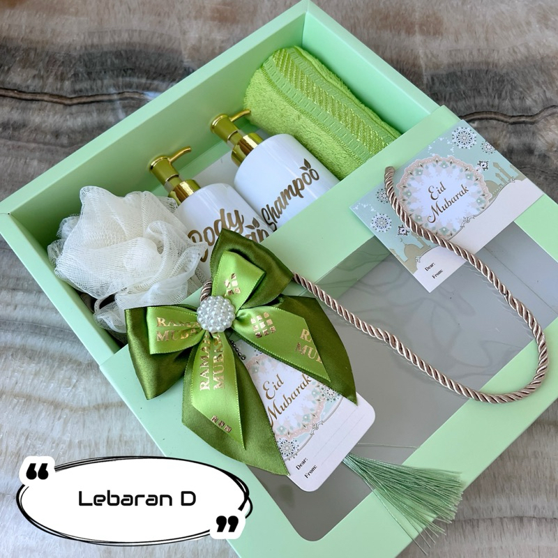 

Hampers LEBARAN PAPERBAG HIJAU IDUL FIRTI EID MUBARAK set tempat sabun cair aesthetic souvenir botol