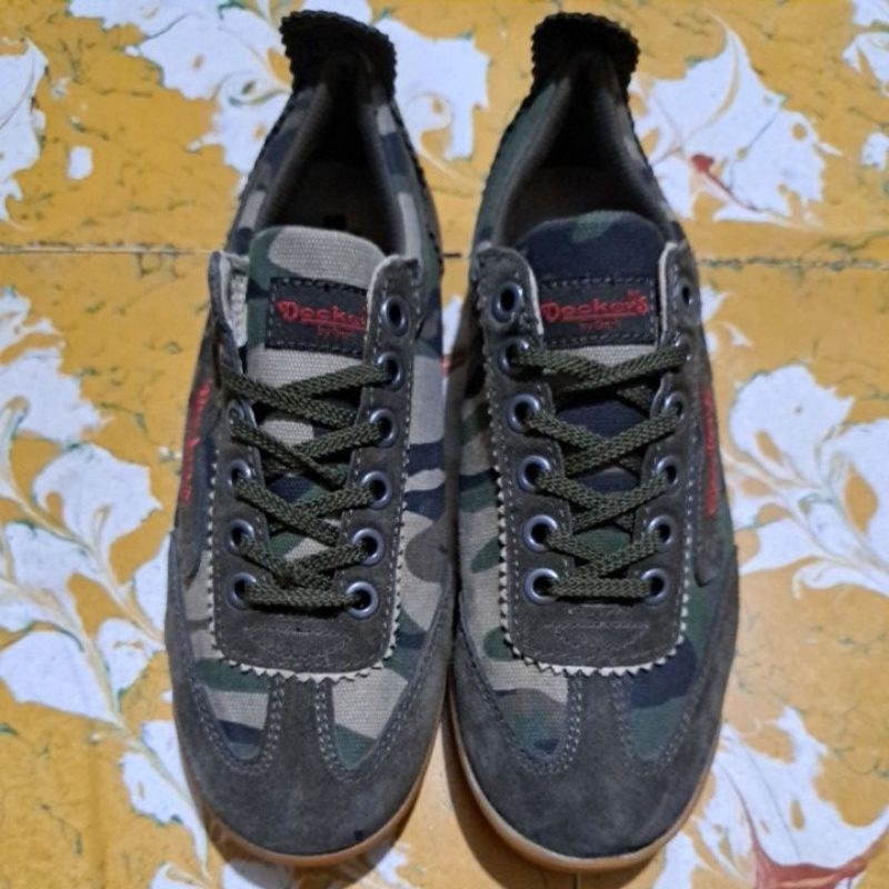 Sepatu Sneakers Wanita Dockers