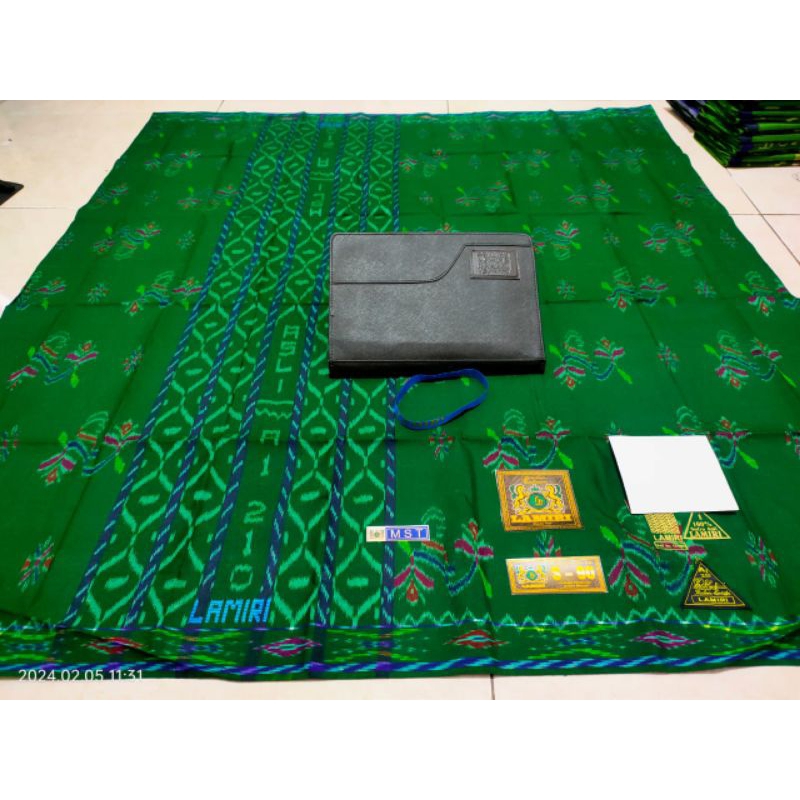 sarung Lamiri hijau