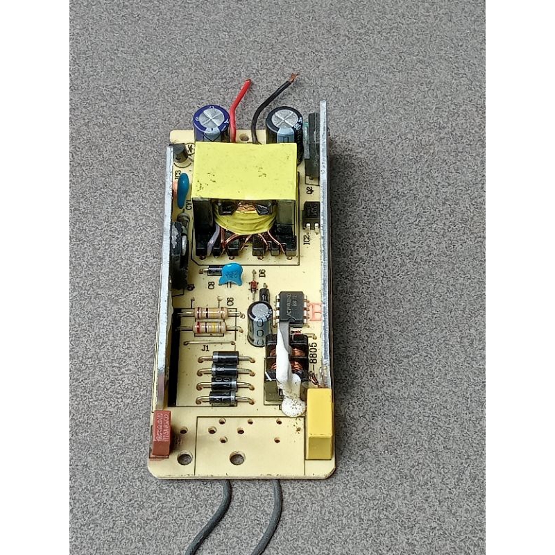 switching adaptor 12v/5a