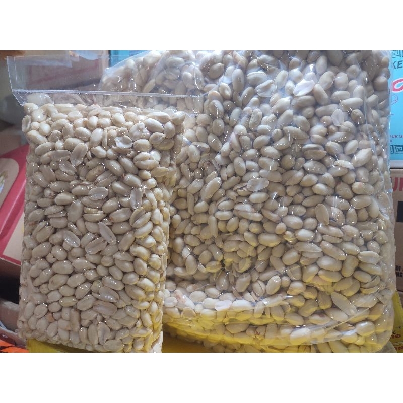 

Kacang kupas jumbo 25/29, berat 1 kilogram