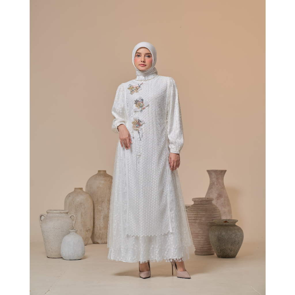 Shebedesign Anjani Dress Broken White - Baju Lebaran Kekinian Dress Brukat Broken White