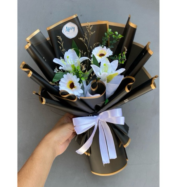 

BOUQUET bunga premium 4 tangkai Free kartu ucapan dan packing kardus