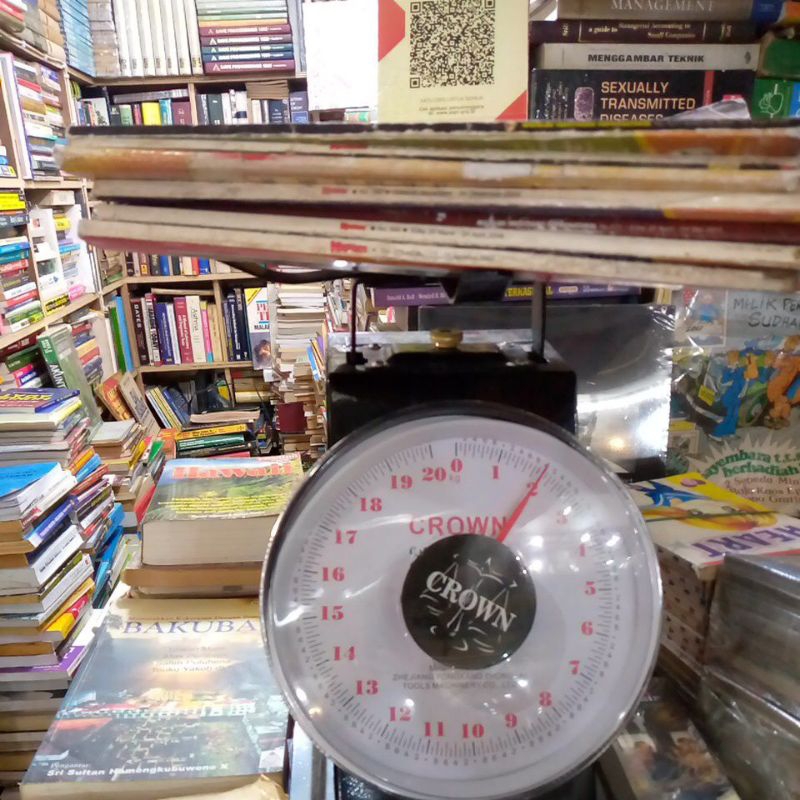 majalah misteri 2 kilo 7 buku Rp 45.000 bekas