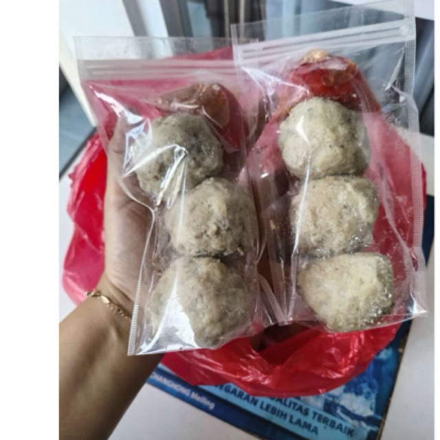 

BAKSO DAGING URAT ISI KEJU MOZARELLA