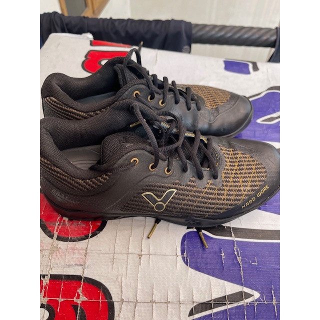 Sepatu Badminton Victor VGHS hitam uk 42 Siap pakai kondisi bekas/second