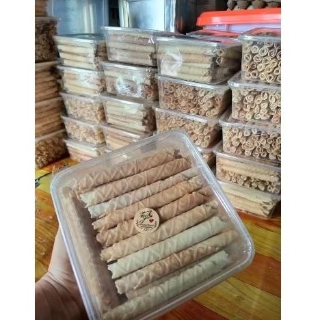 

Kue semprong original ROLL Box isi 50