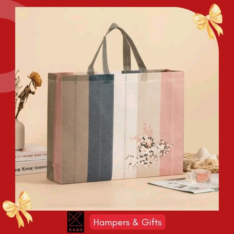 

Totebag/GoodieBag/Tas Kado/Tas Hampers/Tas Souvenir